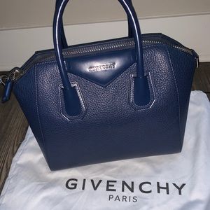 GIVENCHY SMALL ANTIGONA BAG